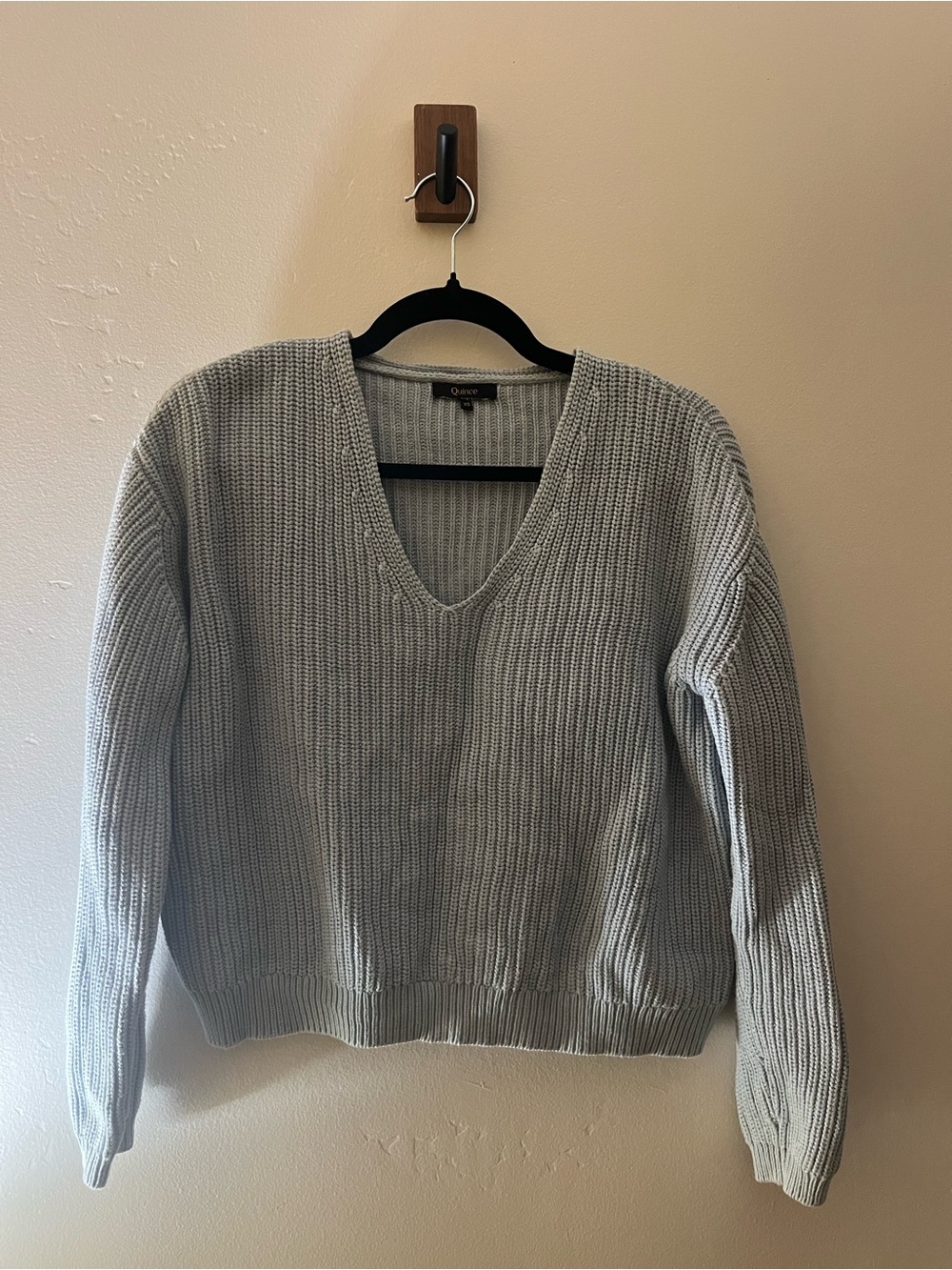 Quince Light Gray V-Neck Ribbed Sweater